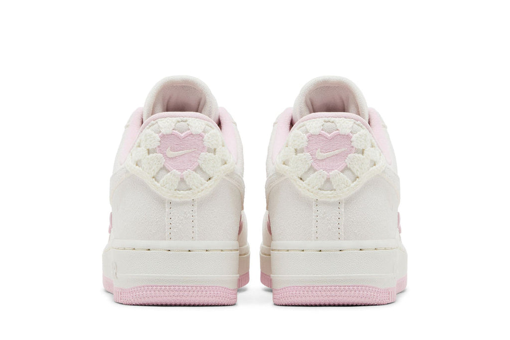 NIKE AIR FORCE 1 LOW